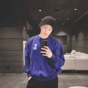 BTS Jung Kook Cute Mirror Selfie