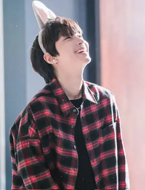 Hwang In Yeop portraying a happy bunny Seojun
