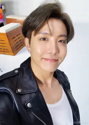 JHope Cute Smiling Selfie