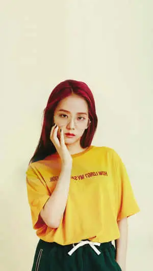 Jisoo Blackpink Glasses Yellow T-shirt