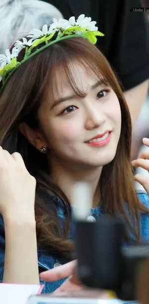 Jisoo Cute Flower Crown Candid