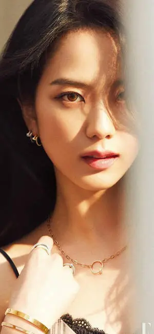 Jisoo Cute Sunlight Close-up